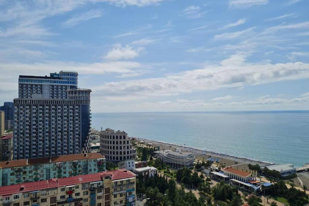 Luxury Aparthotel In Orbi City Sea View Batum Dış mekan fotoğraf